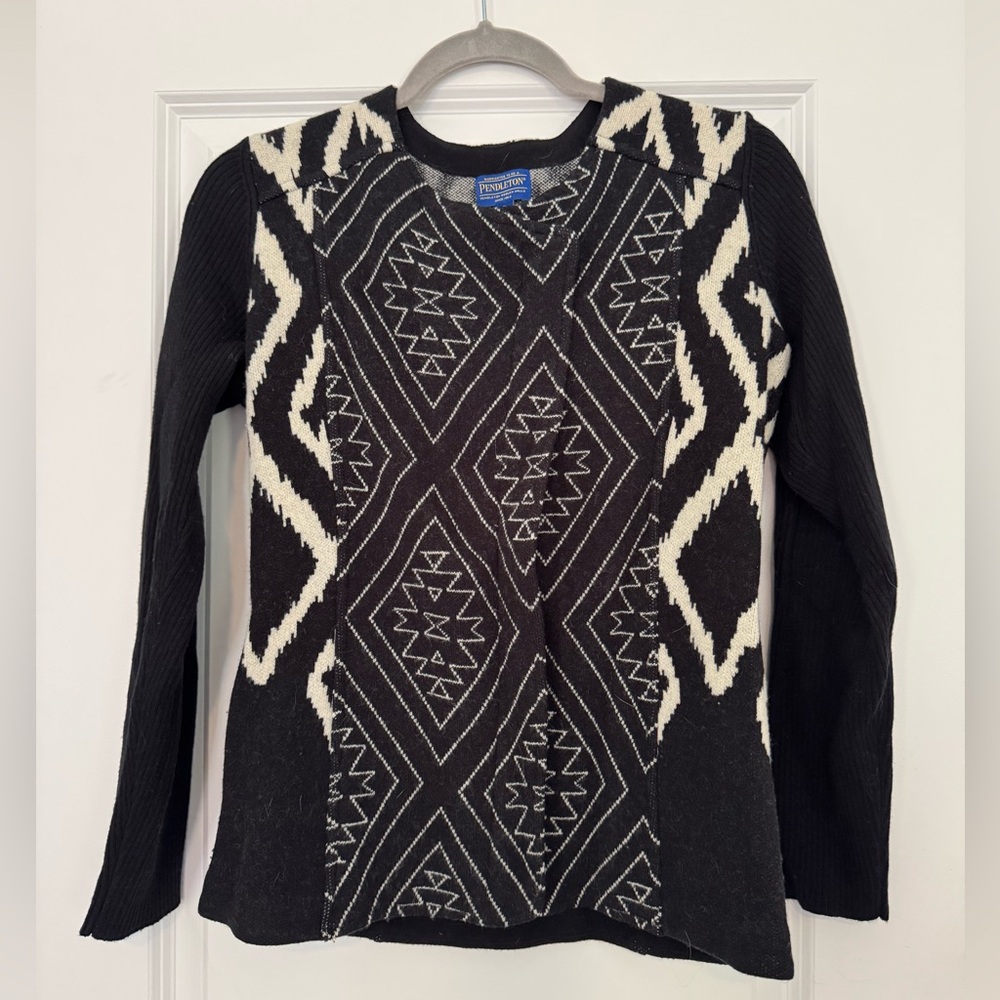 Pendleton Geometric Black and White 100% Lambs Wool Sweater Zip Cardiagan